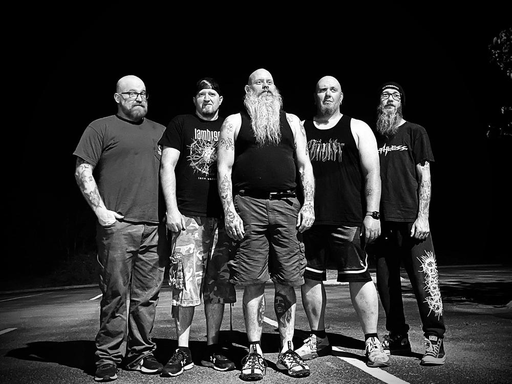 Black and white Chunder lineup photo